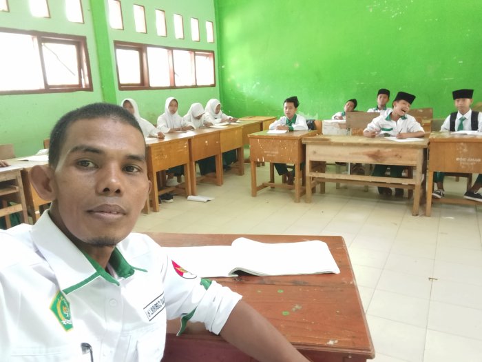 Siswa MTsN 8 Batang Hari Dalami Hikmah Ibadah Akikah