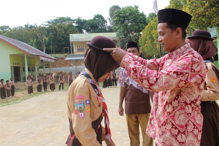 MTsN 8 Batang Hari Lepas Kontingen untuk Jambore Cabang Batang Hari