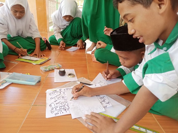 MTsN 8 Batang Hari Gelar Ekstrakurikuler, Siswa Belajar Mendesain Mal Mushaf