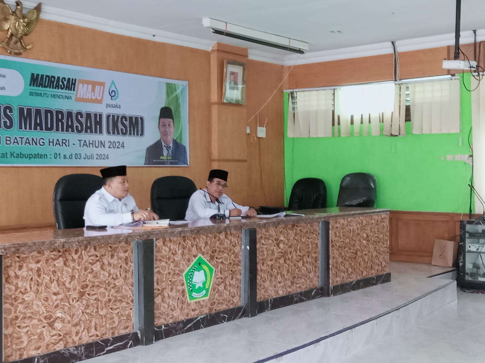 MTsN 8 Batang Hari Berbagi Kebahagiaan di Momen Lebaran Yatim