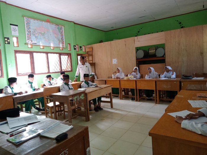 Pembelajaran Matematika Interaktif di MTsNegeri 8 Batang Hari