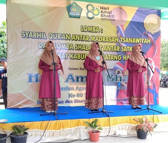 Tampil Memukau! Putri Terbaik MTsN 8 Batang Hari Berlaga di Syarhil Quran HAB Kemenag ke-80