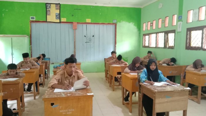 Pelaksanaan Ujian Satuan Pendidikan (SAS) Akidah Akhlak di MTsN 8 Batang Hari