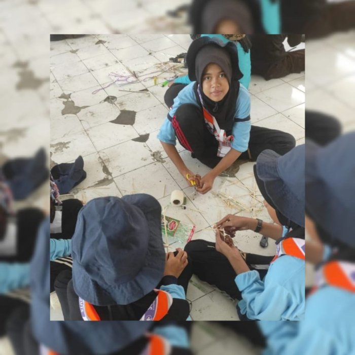 Syazwani dari MTsN 8 Batang Hari Bersaing di Lomba Miniatur Pionering Tingkat Kabupaten