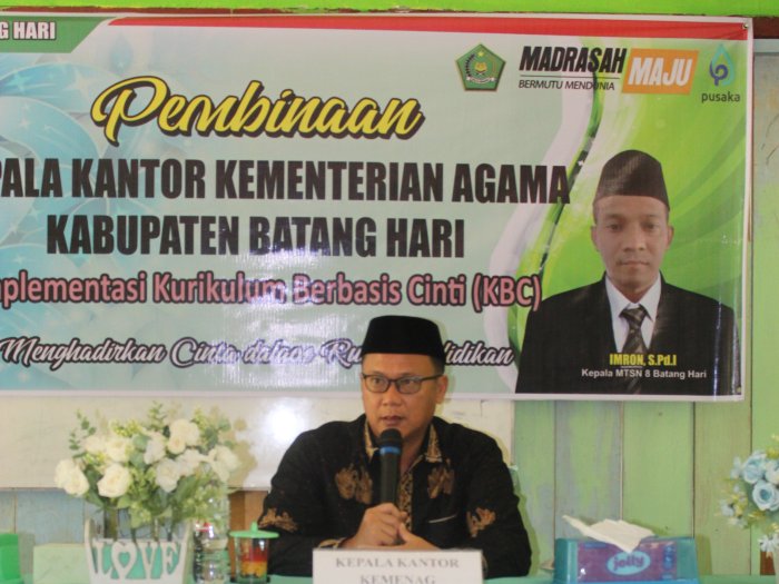 Kunjungan Istimewa Kepala Kemenag Batang Hari ke MTsN 8 Batang Hari