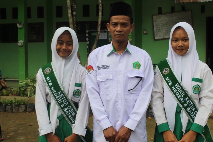 MTsN 8 Batang Hari Laksanakan Pelantikan OSIM 2026 dengan Penuh