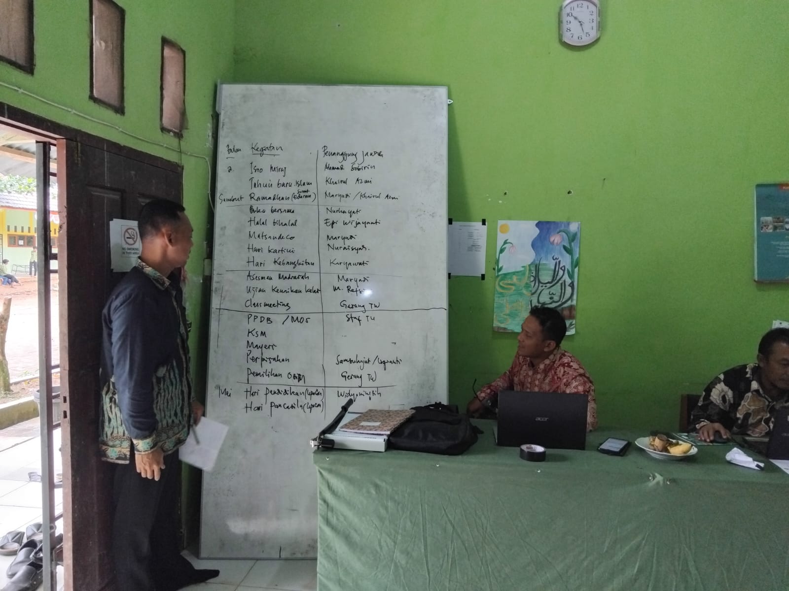 Rapat Penentuan Kegiatan Semester Genap Tahun Ajaran 2024/2025 di MTsN 8 Batang Hari