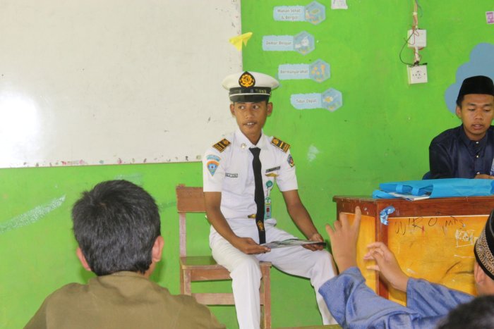 Inspiratif! Alumni MTsN 8 Batang Hari Sosialisasikan Keunggulan SMK Taruna Indonesia Jambi