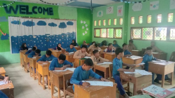 MTsN 8 Batang Hari Gelar Ujian SAS Mapel SKI