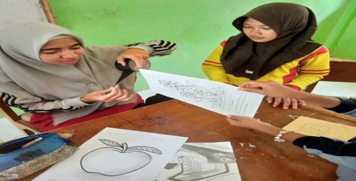 Melukis Dorong Pengembangan Diri dan Imajinasi Siswa Madrasah