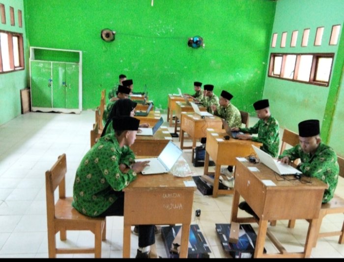 Pelaksanaan TKA Kedua di MTsN 8 Batang Hari Terkendala Listrik