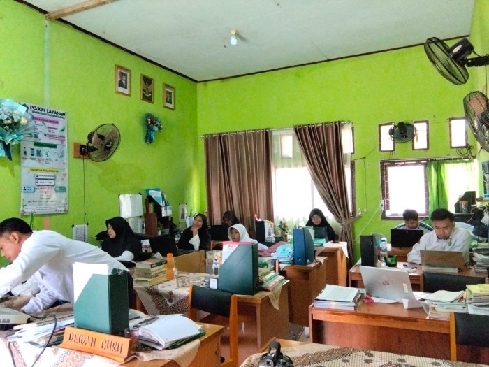 peran aktif guru dalam mengembangkan metode pembelajaran peran aktif guru dalam mengembangkan metode pembelajaran