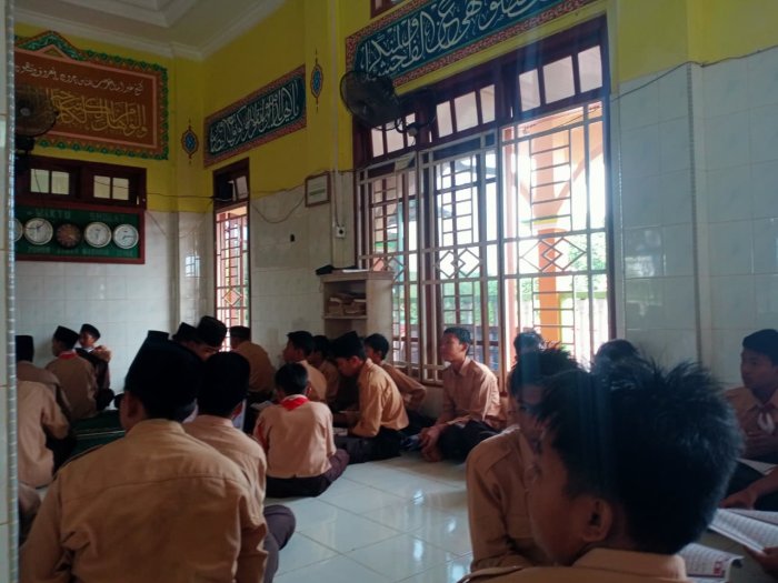 MTsN 8 Batang Hari Laksanakan Khataman Rutin, Pupuk Kecintaan terhadap Al-Quran