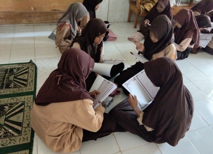 MTsN 8 Batang Hari Laksanakan Sholat Duha dan Khataman Al Quran