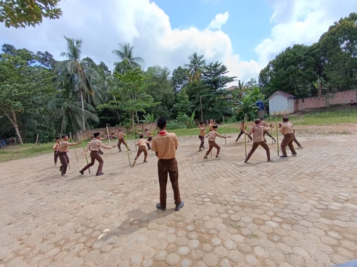 MTsNegeri 8 Batang Hari Gelar Pramuka Rutin Setiap Pekan