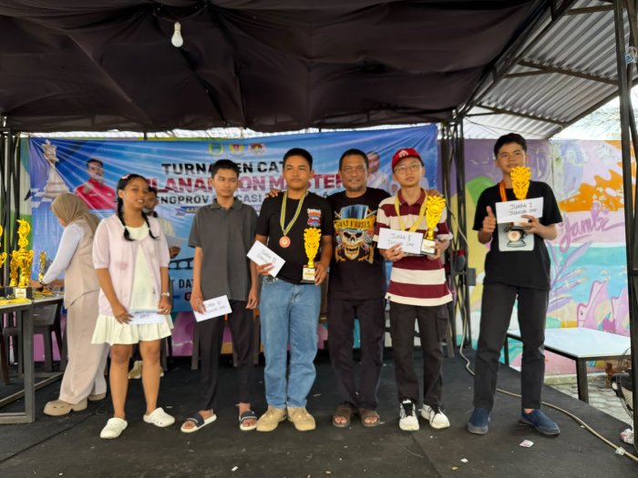 Harumkan Nama Madrasah, Shandy Siswa MTsN 8 Batang Hari Raih Juara III Turnamen Catur Percasi Jambi