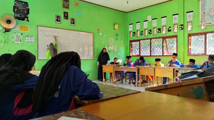 Tingkatkan Pemahaman Agama, Siswa Kelas 7.2 MTsN 8 Batang Hari Pelajari Pentingnya Menjaga Waktu dan Batasan Shalat