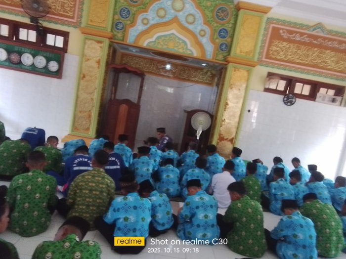 MTsNegeri 8 Batang Hari Rutin Gelar Sholat Dhuha Berjamaah