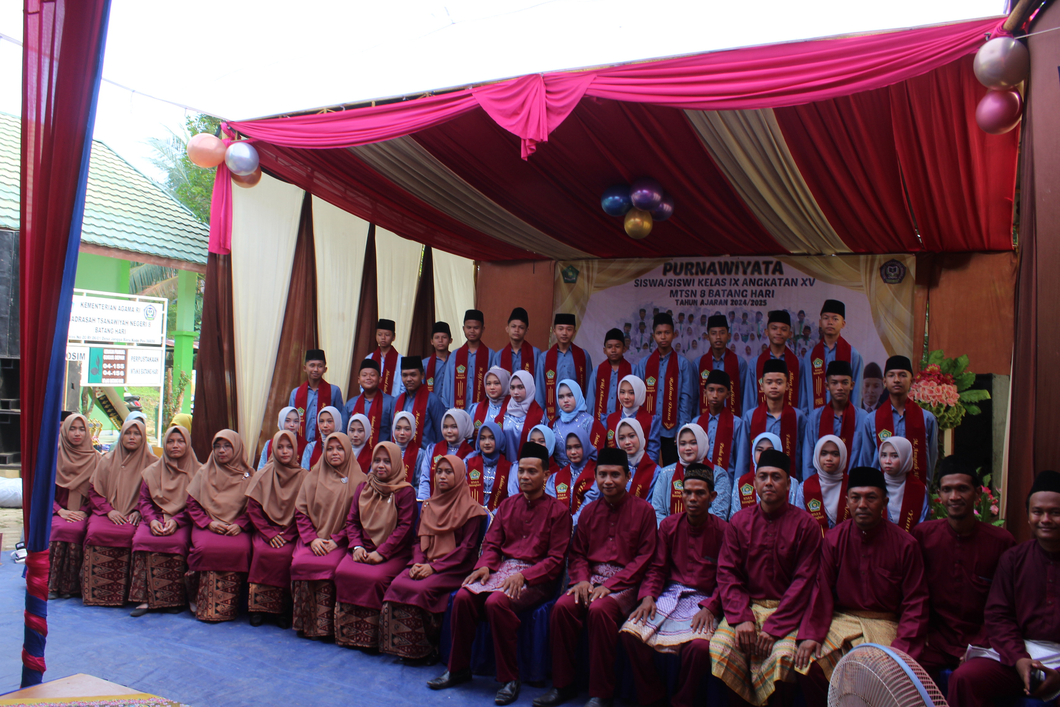 MTsN 8 Batang Hari Lepas 35 Siswa Angkatan Tahun 2025