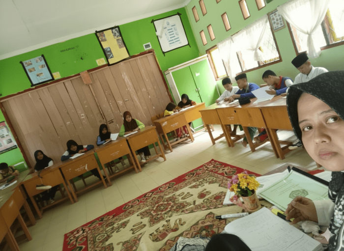 Siswa MTsN 8 Batang Hari Pelajari Pra Dakwah Nabi di Madinah