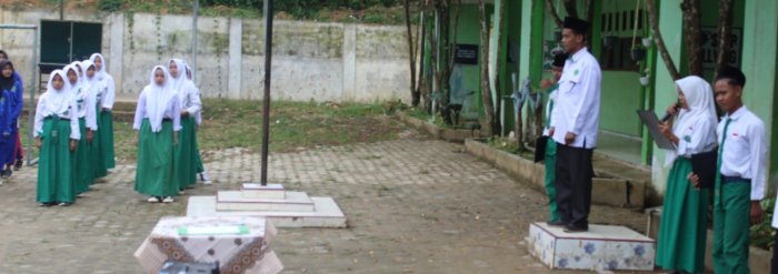 Shafa Azalia Dilantik sebagai Wakil OSIM MTsN 8 Batang Hari