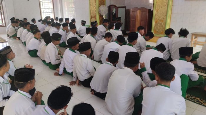 MTsN 8 Batang Hari Tingkatkan Spiritualitas Siswa Melalui Rutinitas Sholat Dhuha