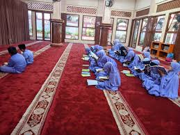 Madrasah Berprestasi Tingkatkan Ilmu dan Karakter Siswa