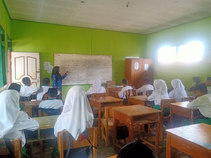 Pembelajaran IPA Kelas 8.2 Bersama Siti Nuraisyah S.Pd: Siswa Antusias Memahami Sistem Peredaran Darah Manusia