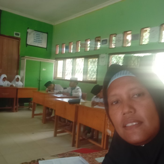Siswa MTsN 8 Batang Hari Pelajari Hadas Besar di Kelas Fikih