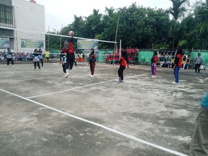 Semarak Hari Amal Bhakti ke-80  MTsN 8 Tunjukkan Semangat di Turnamen Voli