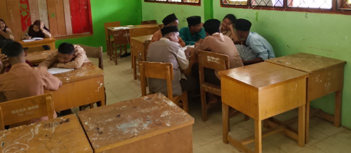 Jejak Penyebar Islam: MTsN 8 Batang Hari Teladani Akhlak Walisongo