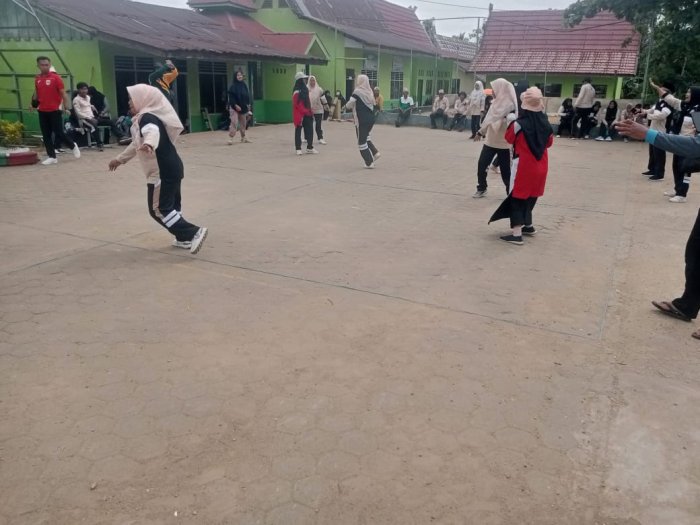 Acara yang berlangsung meriah pada Sabtu, 22 November 2025 ini dihadiri oleh berbagai elemen pendidikan