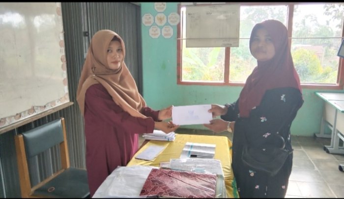 Semangat wali siswa mendapatkan BAZNAS tahun ini Semangat wali siswa mendapatkan BAZNAS tahun ini