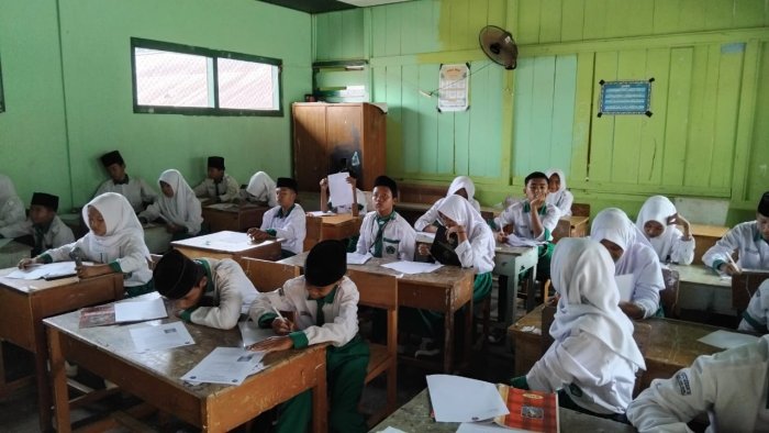 PAS 2025 MTsN 8 Batang Hari Dimulai dengan Seni Budaya, Kepala Madrasah: Ruang E Penuh Semangat!