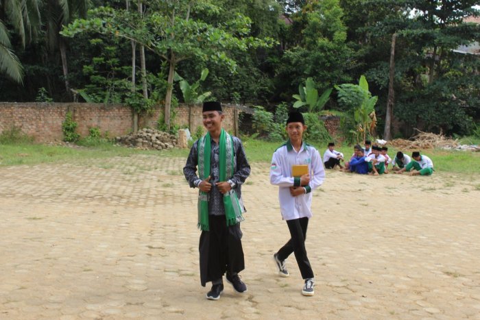 Aksi Gagah Siswa di Hari Pahlawan: MTsN 8 Batang Hari Gelar Pensi Show yang Memukau
