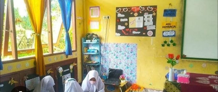 MTsN 8 Batang Hari Laksanakan Pembelajaran di Pojok Baca