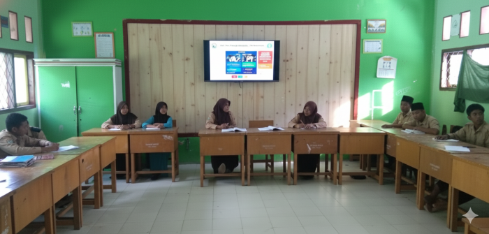 Siswa MTsN 8 Batang Hari Pelajari Sejarah Nenek Moyang