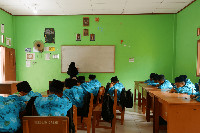 Siswa MTsN 8 Batang Hari Dalami Makna Q.S. Ali-Imran 190
