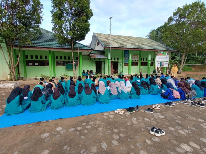 Tradisi Membaca Surah Yasin di Pagi Hari yang Cerah