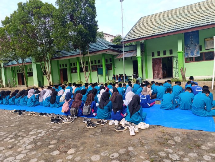 Bersama kita satu yasinan rutin
