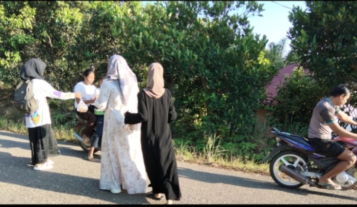 MTsN 8 Batang Hari Gelar Aksi Berbagi Sedekah Itu Indah Dipimpin Ketua OSIM Zulfa Inayah MTsN 8 Batang Hari Gelar Aksi Berbagi Sedekah Itu Indah Dipimpin Ketua OSIM Zulfa Inayah